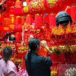 Ragam Hiasan Imlek dan Kisaran Harganya di Glodok