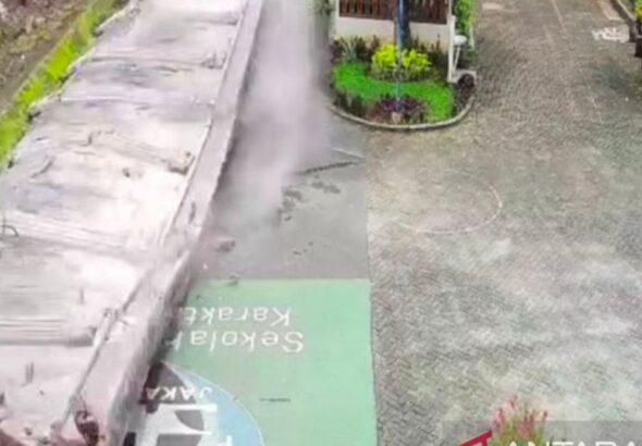 Penanganan Pascakejadian Tembok Ambruk di Sekolah DKI